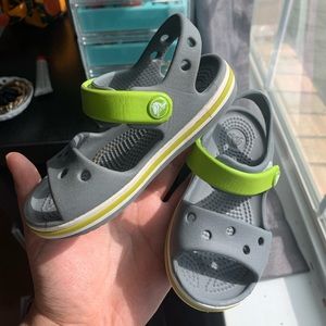 Toddler Size 7 Green/Gray Velcro Sandal Crocs